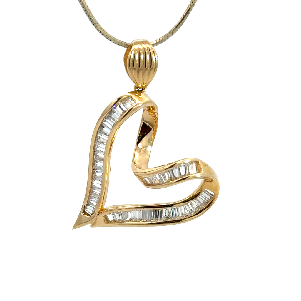 Žluté zlato přívěsek SRDCE se zirkony menší